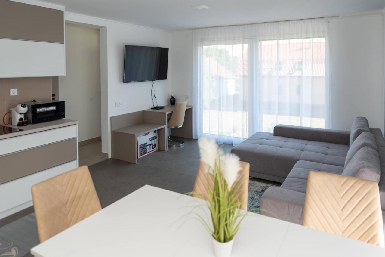 Mineral Apartman Diamond Nyiregyhaza Exterior photo
