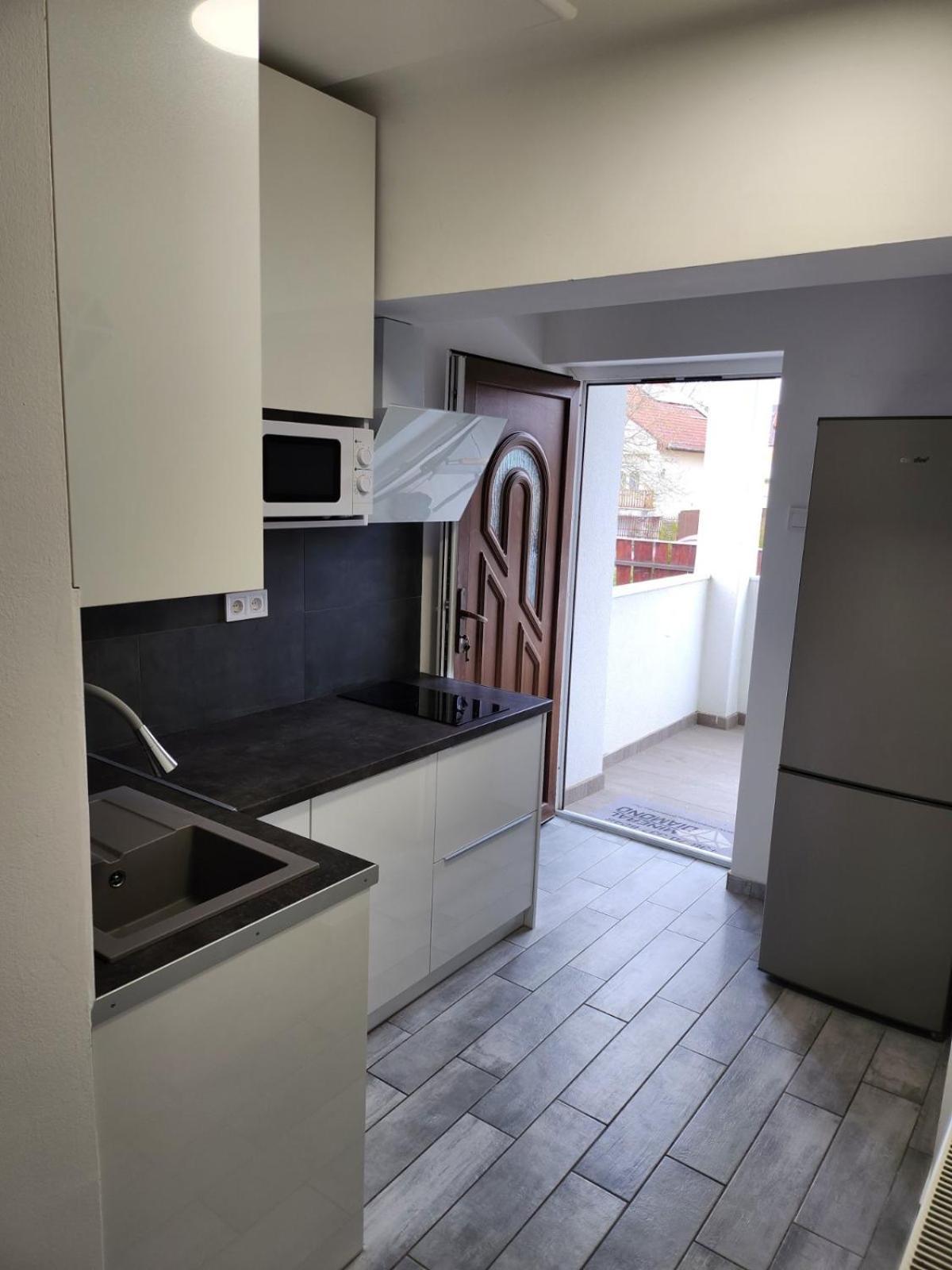 Mineral Apartman Diamond Nyiregyhaza Exterior photo